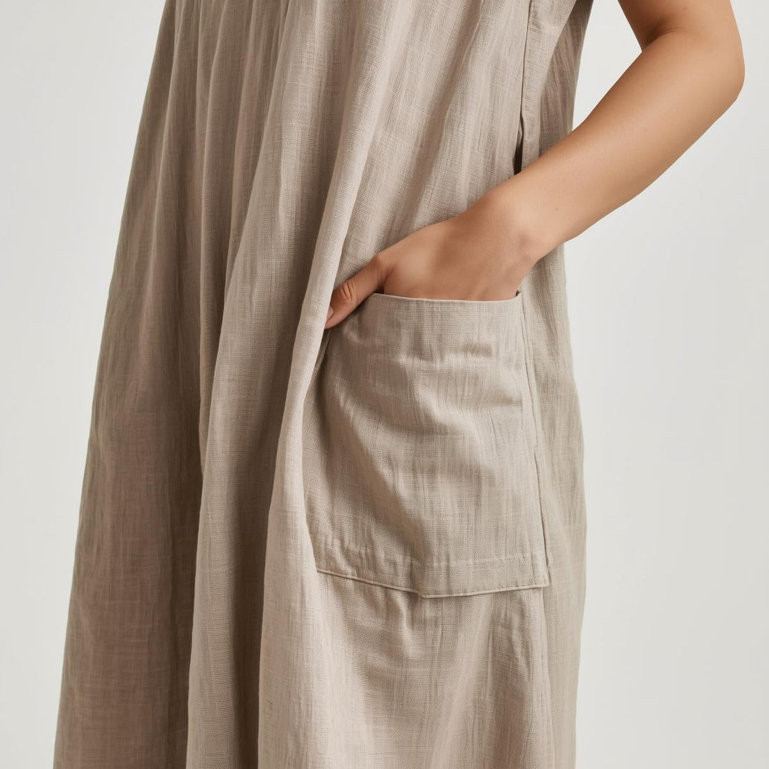 Why Every Woman Needs a Linen Dress with Pockets Now