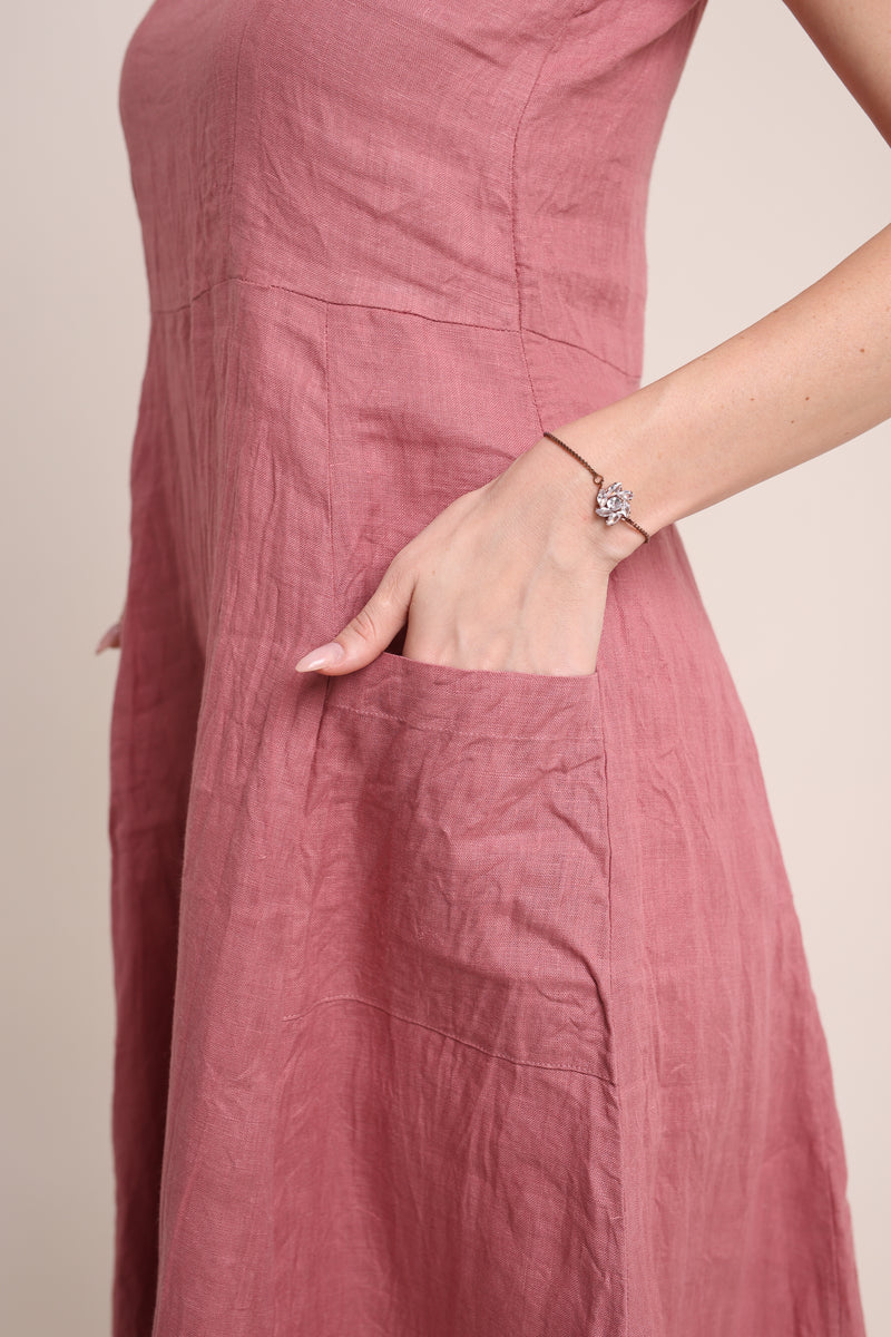 Uncomplicated Beauty: The Linen Gown Dress