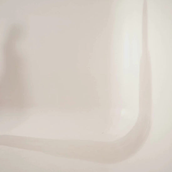 Video featuring women wearing flowing linen midi dresses, highlighting their style and movement.